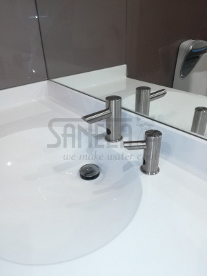 Автоматический нержавеющий дозатор мыла на столешницу 1л 24В SLZN 91E арт: 85911 Sanela Чехия (фото, схема)