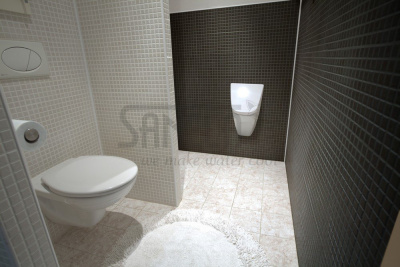 Автоматический писсуар Vila (Laufen) с крышкой SLP 37R арт: 01374 Sanela Чехия (фото, схема)